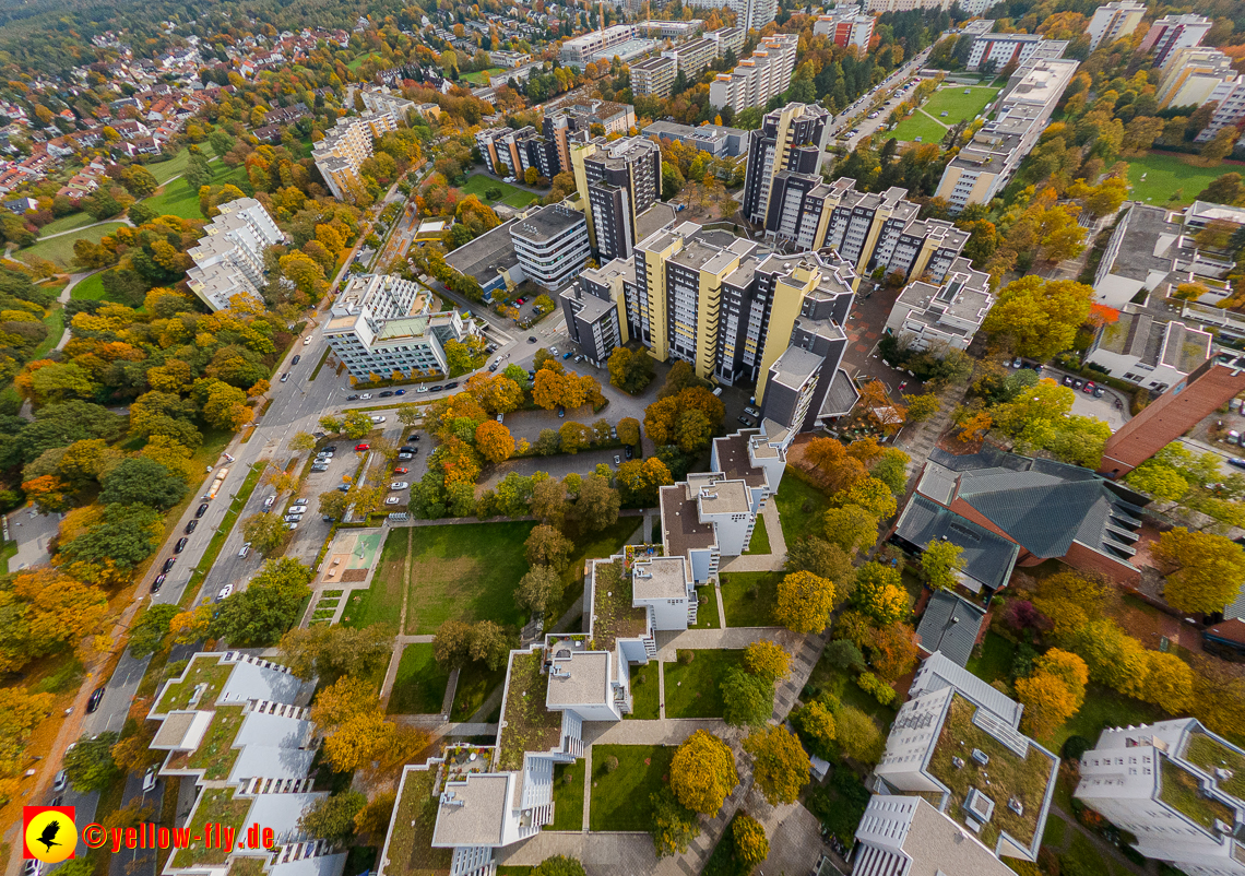 13.10.2022 - Marx-Zenrtum am Karl-Marx-Ring in Neuperlach